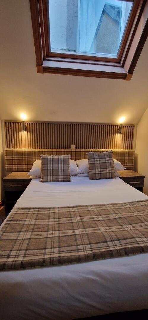 Loch Long Hotel Arrochar Exterior photo