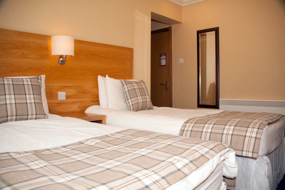 Loch Long Hotel Arrochar Exterior photo